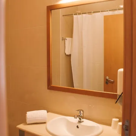 Szálloda Vitoria 2*